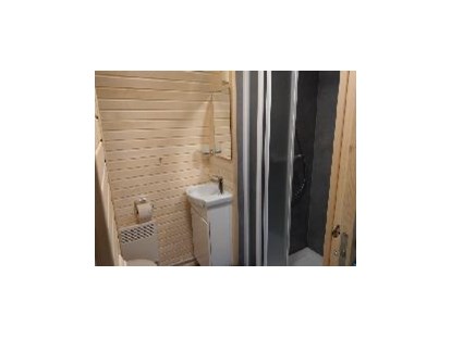 Luxuscamping - WC - Deutschland - Bad mit Dusche - Dingdener Heide Urlaubshöhle