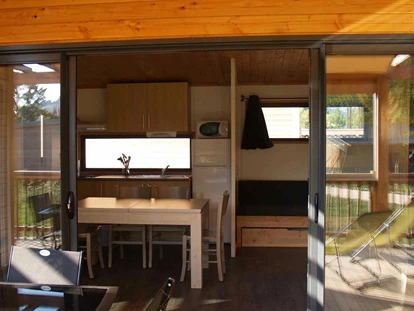 Luxury camping - Kühlschrank - France - CosyCamp Cottages auf CosyCamp