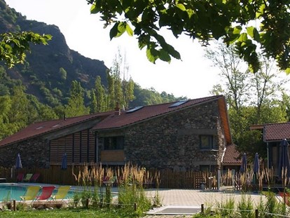 Luxury camping - Terrasse - Auvergne - CosyCamp Cottages auf CosyCamp