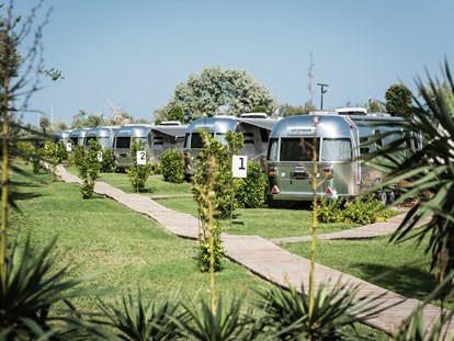 Luxury camping - Kochmöglichkeit - Italy - Camping Ca' Savio Airstreams auf Camping Ca' Savio