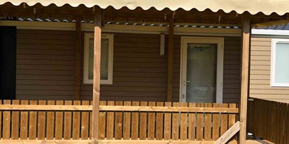 Luxuscamping - Heizung - Mosel / Müllerthal / Grevenmacher - MobilHeim Neumuhle - Camping Neumuehle Muellerthal Neumuhle MobilHeim Glamping Neumuhle Luxemburg. 4 Pers. 2 Schlaffzimmer. Douche. Wc.