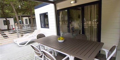 Luxuscamping - Terrasse - Istrien - Camping Resort Lanterna - Meinmobilheim Moda Plus auf dem Lanterna Premium Camping Resort