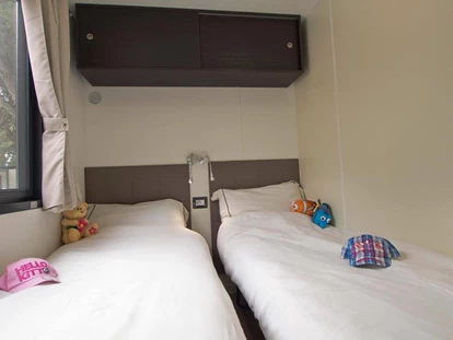 Luxuscamping - Dusche - Adria - Camping Resort Lanterna - Meinmobilheim Moda Plus auf dem Lanterna Premium Camping Resort