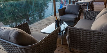 Luxuscamping - Sonnenliegen - Dalmatien - Olivia Green Camping - Meinmobilheim Family Seaview auf dem Olivia Green Camping