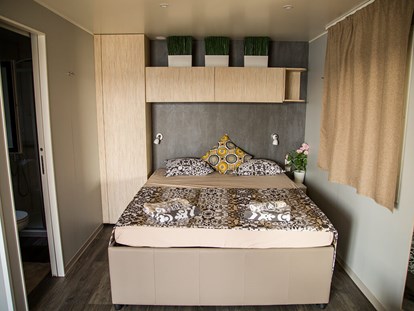 Luxuscamping - Preisniveau: gehoben - Šibenik - Olivia Green Camping - Meinmobilheim Premium Couple Camping Villa Seaview auf dem Olivia Green Camping