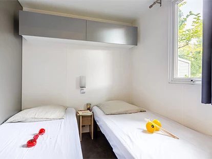 Luxuscamping - getrennte Schlafbereiche - Frankreich - Camping Verdon Parc - Vacanceselect Mobilheim Privilege 4 Personen 2 Zimmer von Vacanceselect auf Camping Verdon Parc