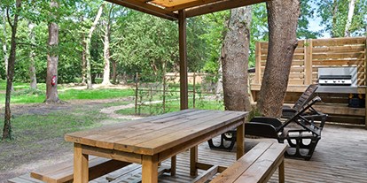 Luxuscamping - Heizung - Bordeaux - Camping Mayotte Vacances - Vacanceselect Mobilheim Privilege Club 6 Pers 3 Zimmer Trop. Dusche von Vacanceselect auf Camping Mayotte Vacances