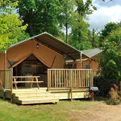 Luxuscamping: Camping La Sirène - Vacanceselect: Safarizelt 4/6 Personen 2 Zimmer Badezimmer von Vacanceselect auf Camping La Sirène