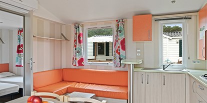 Luxuscamping - Kochmöglichkeit - Venedig - Camping Grande Italia - Vacanceselect Mobilheim Moda 6 Personen 3 Zimmer Klimaanlage von Vacanceselect auf Camping Grande Italia