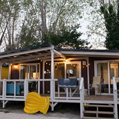 Glamping accommodation - Mobilheim Moda 4/6 Personen 2 Zimmer AC 2 BZ von Vacanceselect auf Camping Marina Camping Village