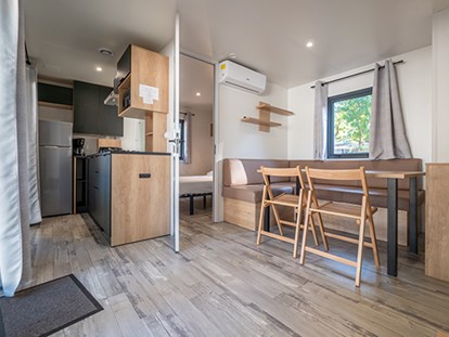 Luxury camping - WC - Les Mathes - Camping Palmyre Loisirs - Vacanceselect Mobilheim Moda 6 Personen 3 Zimmer Klimaanlage von Vacanceselect auf Camping Palmyre Loisirs