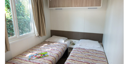 Luxury camping - Bad und WC getrennt - Istria - Camping Bijela Uvala - Vacanceselect Mobilheim Moda 6 Personen 3 Zimmer AC 2 Badezimmer von Vacanceselect auf Camping Bijela Uvala