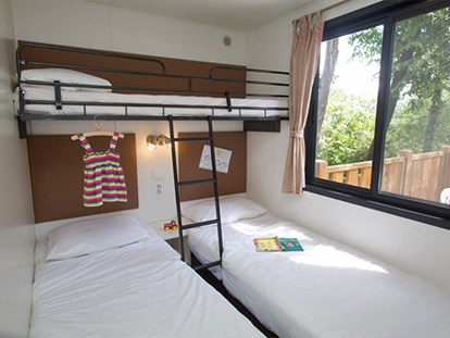 Luxury camping - Preisniveau: exklusiv - Camping Vranjica Belvedere - Vacanceselect Mobilheim Moda 5/6 Personen 2 Zimmer Klimaanlage von Vacanceselect auf Camping Vranjica Belvedere