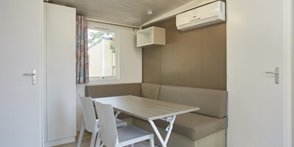 Luxuscamping - Istrien - Camping Lanterna - Vacanceselect Mobilheim Moda 5/6 Personen 2 Zimmer Klimaanlage von Vacanceselect auf Camping Lanterna