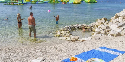 Luxury camping - Kochmöglichkeit - Croatia - Camping Bi Village - Vacanceselect Mobilheim Moda 5/6 Personen 2 Zimmer Klimaanlage von Vacanceselect auf Camping Bi Village