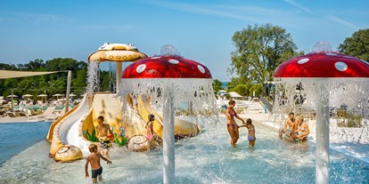 Luxuscamping - Camping Aminess Maravea Camping Resort - Vacanceselect Safarizelt XL 4/6 Pers 3 Zimmer Badezimer von Vacanceselect auf Camping Aminess Maravea Camping Resort