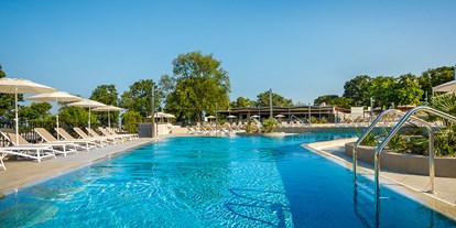 Luxuscamping - Kroatien - Camping Aminess Maravea Camping Resort - Vacanceselect Safarizelt XXL 4/6 Pers 3 Zimmer BZ von Vacanceselect auf Camping Aminess Maravea Camping Resort