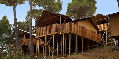 Luxuscamping - Camping Cala Gogo - Vacanceselect Safarizelt 6 Personen 3 Zimmer Badezimmer von Vacanceselect auf Camping Cala Gogo