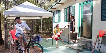 Luxuscamping - Gartenmöbel - Mobile Home Easy - PuntAla Camp & Resort PuntAla Camp & Resort