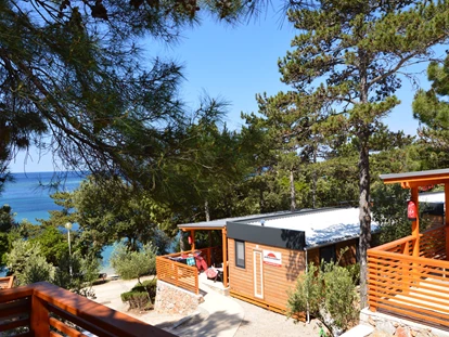 Luxury camping - Terrasse - Zadar - Šibenik - Luxusmobilheim L - Camping Slatina - Gebetsroither Luxusmobilheim von Gebetsroither am Camping Slatina