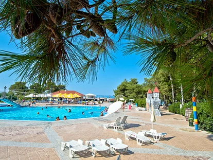 Luxury camping - Dusche - Adria - Zaton Holiday Resort - Gebetsroither Luxusmobilheim von Gebetsroither am Zaton Holiday Resort