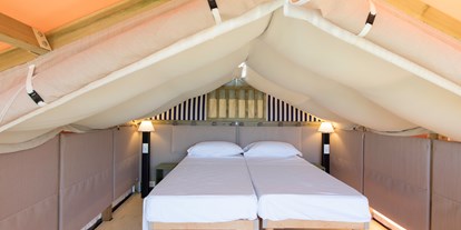 Luxuscamping - Geschirrspüler - Cavallino-Treporti - Doppelzimmer im Obergeschoss - Camping Ca' Pasquali Village Lodgezelt Glam Sky Lodge auf Ca' Pasquali Village