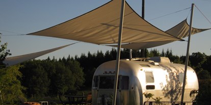 Luxuscamping - Aude - Retro Trailer Park Airstream für 4 Personen am Retro Trailer Park
