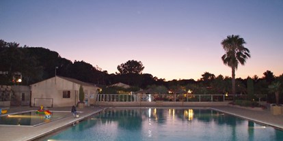 Luxuscamping - Gefrierschrank - Provence-Alpes-Côte d'Azur - Camping Leï Suves - Suncamp SunLodges von Suncamp auf Camping Leï Suves