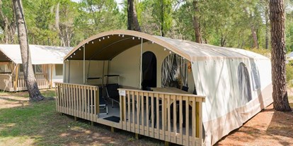 Luxury camping - Bad und WC getrennt - Croatia - Camping Resort Lanterna - Suncamp Bungalowzelte von Suncamp auf Lanterna Premium Camping Resort ****