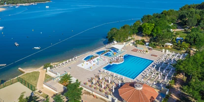 Luxury camping - Parkplatz bei Unterkunft - Croatia - Camping Resort Lanterna - Suncamp Bungalowzelte von Suncamp auf Lanterna Premium Camping Resort ****