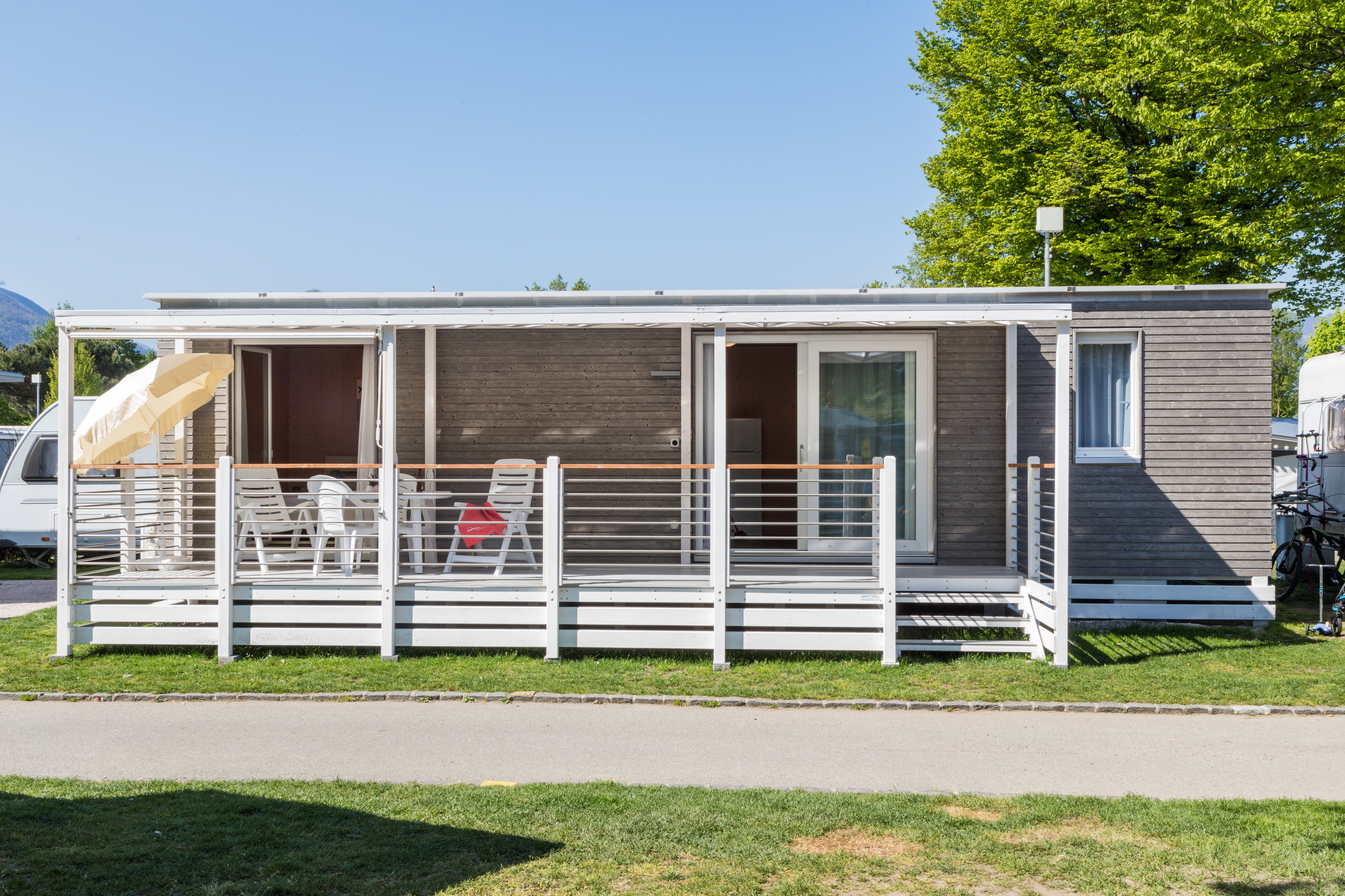 Luxuscamping: Campofelice Camping Village: Prestige Ibisco auf Campofelice Camping Village