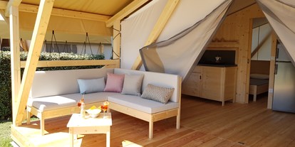 Luxuscamping - Kochmöglichkeit - Venedig - Camping Marelago Koala Zelt auf Camping Marelago