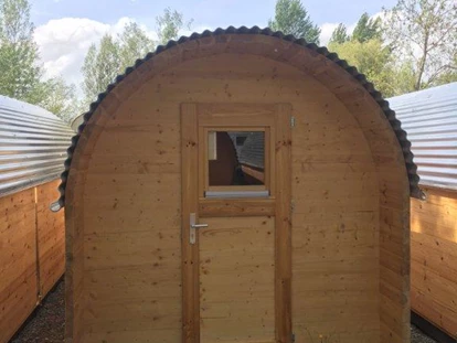 Luxury camping - Art der Unterkunft: spezielle Unterkunft - Region Schwaben - Campingplatz Markelfingen Schlaf-Häusle auf dem Campingplatz Markelfingen