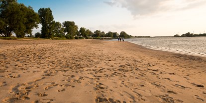 Luxuscamping - barrierefreier Zugang - Niedersachsen - Breiter Sandstrand - Camping Stover Strand Camping Stover Strand