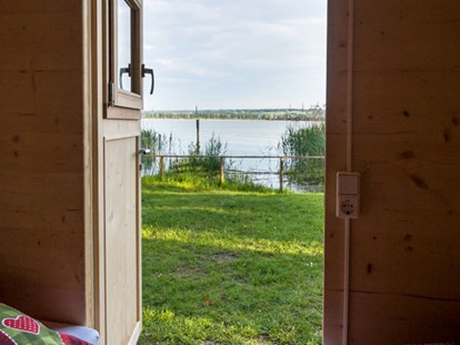 Luxuscamping - Kühlschrank - Region Bodensee - Campingplatz Markelfingen Schlaf-Fass auf dem Campingplatz Markelfingen 