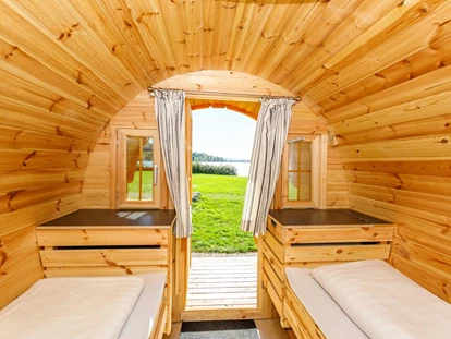 Luxury camping - Preisniveau: günstig - PLZ 82229 (Deutschland) - Schlaffass XXL am Campingplatz Pilsensee mit Blick auf den See - Pilsensee in Bayern Schlaffass direkt am Pilsensee in Bayern