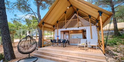 Luxuscamping - WC - Zadar - Terrasse - Camping Cikat Glamping Zelt Typ Family Premium auf Camping Čikat