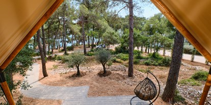 Luxuscamping - WC - Zadar - Ausblick - Camping Cikat Glamping Zelt Typ Family Premium auf Camping Čikat
