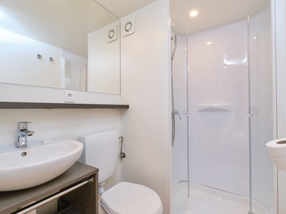Luxuscamping - WC - Cres - Lošinj - Badezimmer - Camping Cikat Glamping Zelt Typ Premium auf Camping Čikat 