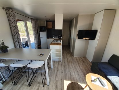 Luxury camping - Preisniveau: moderat - Wohnbereich - Campingplatz "Auf dem Simpel" Heide-Lodge auf Campingplatz "Auf dem Simpel"