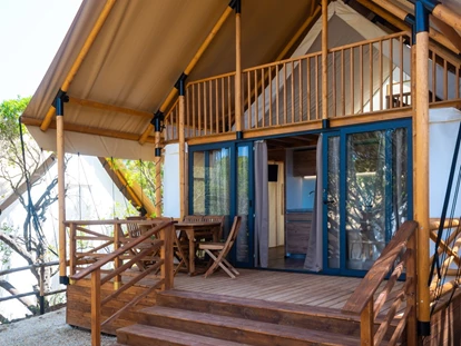 Luxury camping - TV - Mittelmeer - Glamping-Zelt Safari Loft - Grundriss Dachboden - Camping Lacona Pineta Glamping Tent Safari Loft auf Camping Lacona Pineta