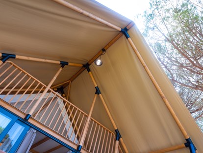 Luxury camping - Art der Unterkunft: Bungalow - Glamping-Zelt Safari Loft - Grundriss Dachboden - Camping Lacona Pineta Glamping Tent Safari Loft auf Camping Lacona Pineta