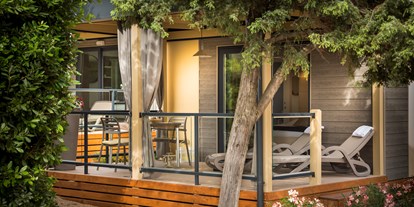 Luxuscamping - Terrasse - Kvarner - Fläche: 18 m² - Krk Premium Camping Resort - Valamar Krk Premium Camping Resort - Mobilheim Bella Vista Premium Romantic 