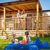 Luxuscamping: Fläche: 30 m² - Lanterna Premium Camping Resort - Valamar: Mobilheim Superior auf Lanterna Premium Camping Resort