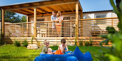 Luxuscamping - TV - Novigrad - Fläche: 30 m² - Lanterna Premium Camping Resort - Valamar Mobilheim Superior auf Lanterna Premium Camping Resort