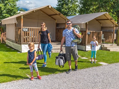 Luxuscamping - Segel- und Surfmöglichkeiten - Schweiz - Mini Lodge Zelte - Camping Seefeld Park Sarnen *****