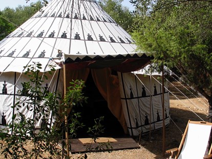 Luxury camping - Kategorie der Anlage: nicht auf einer Anlage - Italy - Willkommen im Königszelt - Königszelt in Sardinien