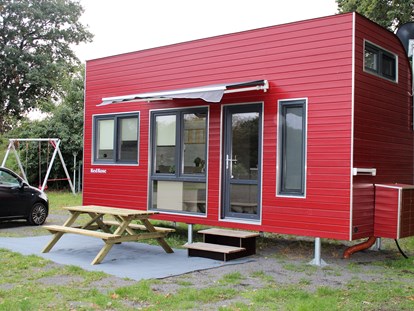 Luxury camping - Umgebungsschwerpunkt: Fluss - Tiny Red Rose für 4 Personen - Tiny Ferien- und Ausstellungspark