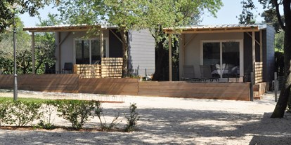 Luxury camping - Kategorie der Anlage: 4 - Bed and breakfast mobile home with terrace and garden - B&B Suite Mobileheime für 2 Personen mit eigenem Garten