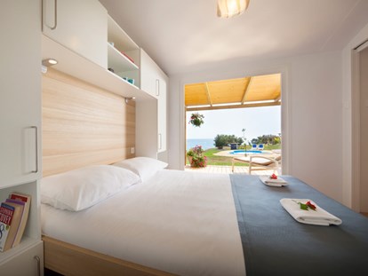 Luxuscamping - Kategorie der Anlage: 4 - Istrien - Campingplatz Aminess Sirena - Meinmobilheim
